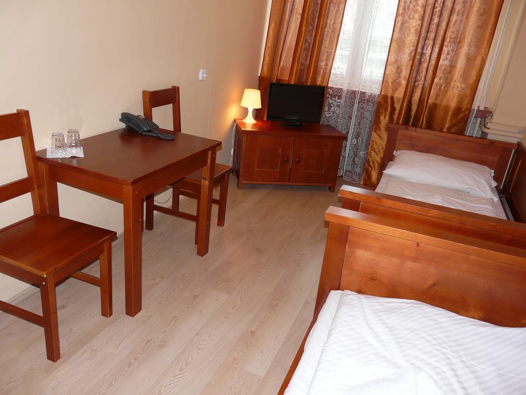 Hotel Ondras Zlín Room photo