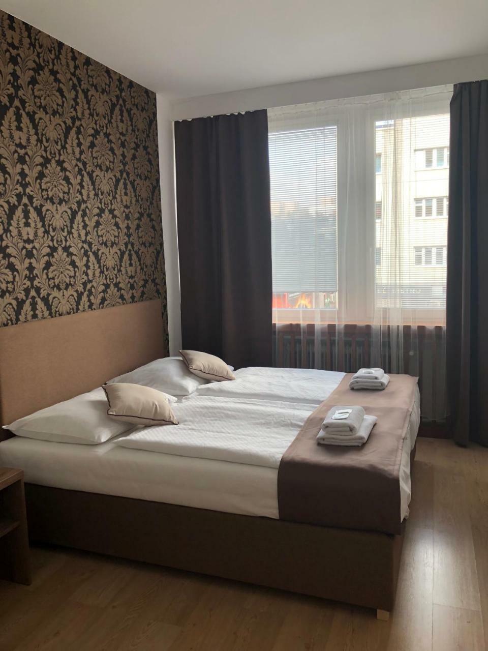 Hotel Ondras Zlín Exterior photo