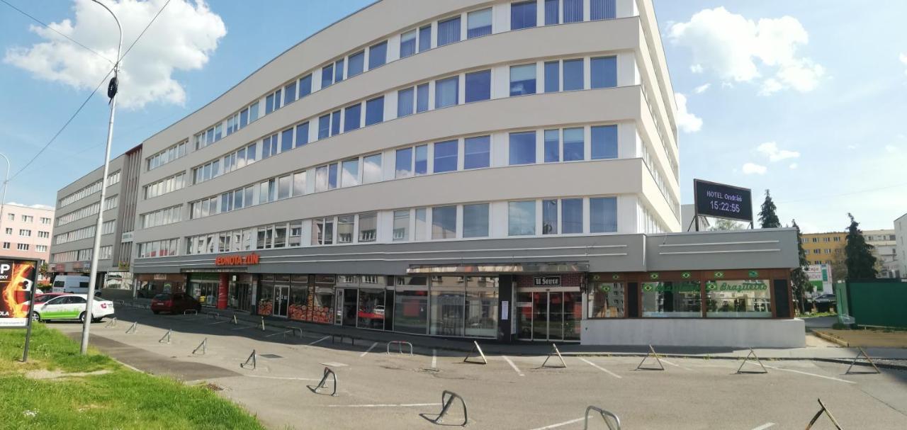 Hotel Ondras Zlín Exterior photo